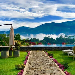 4* Otel Elegant